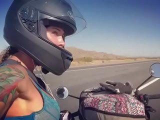 Felicity feline motorcycle μωρό καβάλημα aprilia σε κιλοτάκι