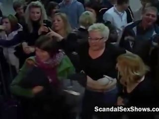 Youth Fuck two superior chicks at a stage in front of an audience