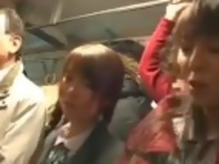 Ακμή γυναίκες βρόμικο βίντεο σε λεωφορείο