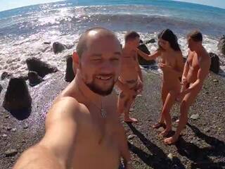4 striplings fucked lược một nga chó trên các bãi biển: miễn phí độ nét cao khiêu dâm 3d | xhamster