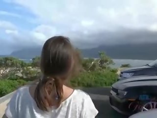 Un impresionante hawaiana vacaciones con creampies y chorros