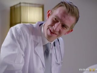 Brazzers - surgeon fucks amirah adara në the bythë